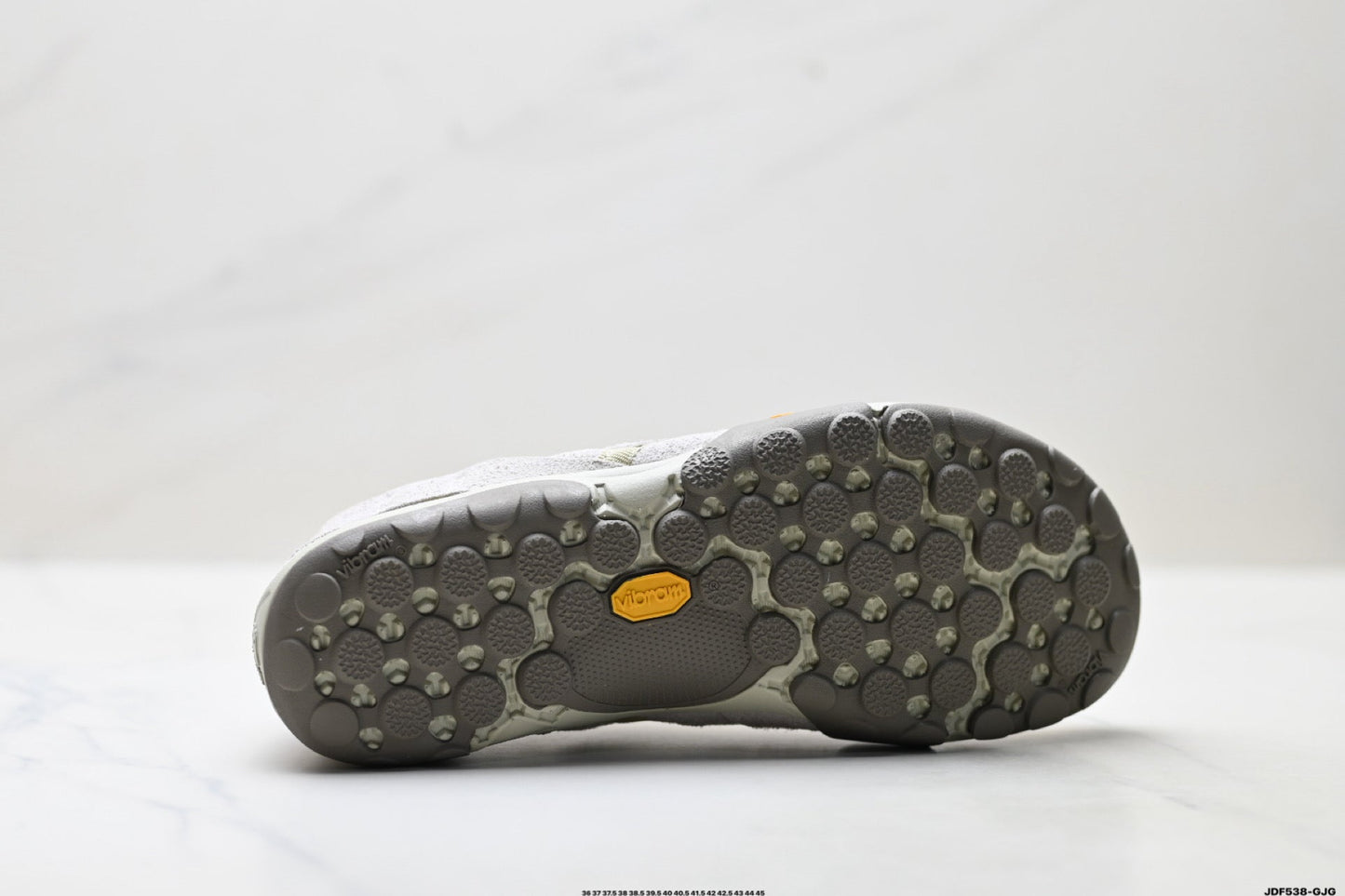 New Balance MT10 Barefoot Shoes – Sand Beige