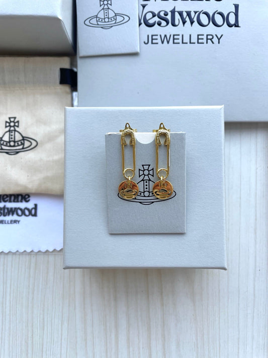Safety Pin Studs