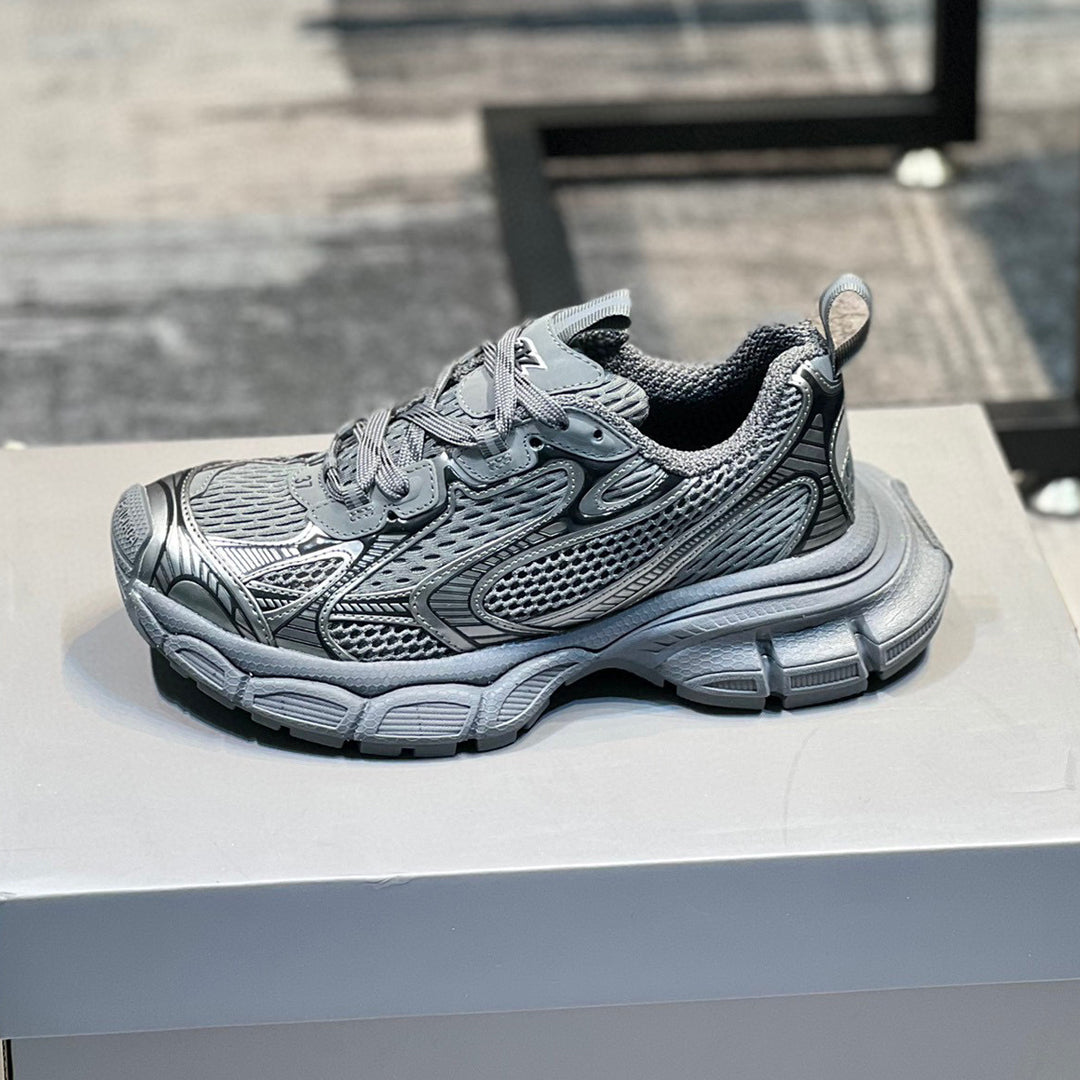 Balenciaga 2025 Limited Edition Couple's Leather Sneaker