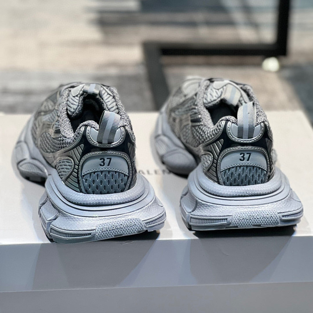 Balenciaga 2025 Limited Edition Couple's Leather Sneaker