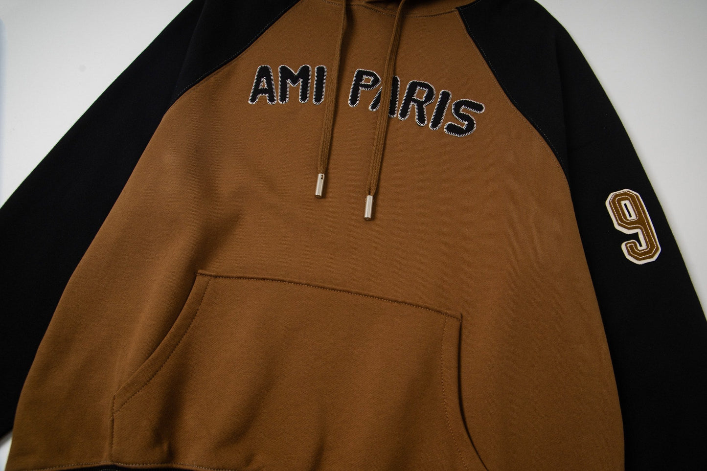 2026 AMI PARIS ユニセックス カラーブロック フーディー