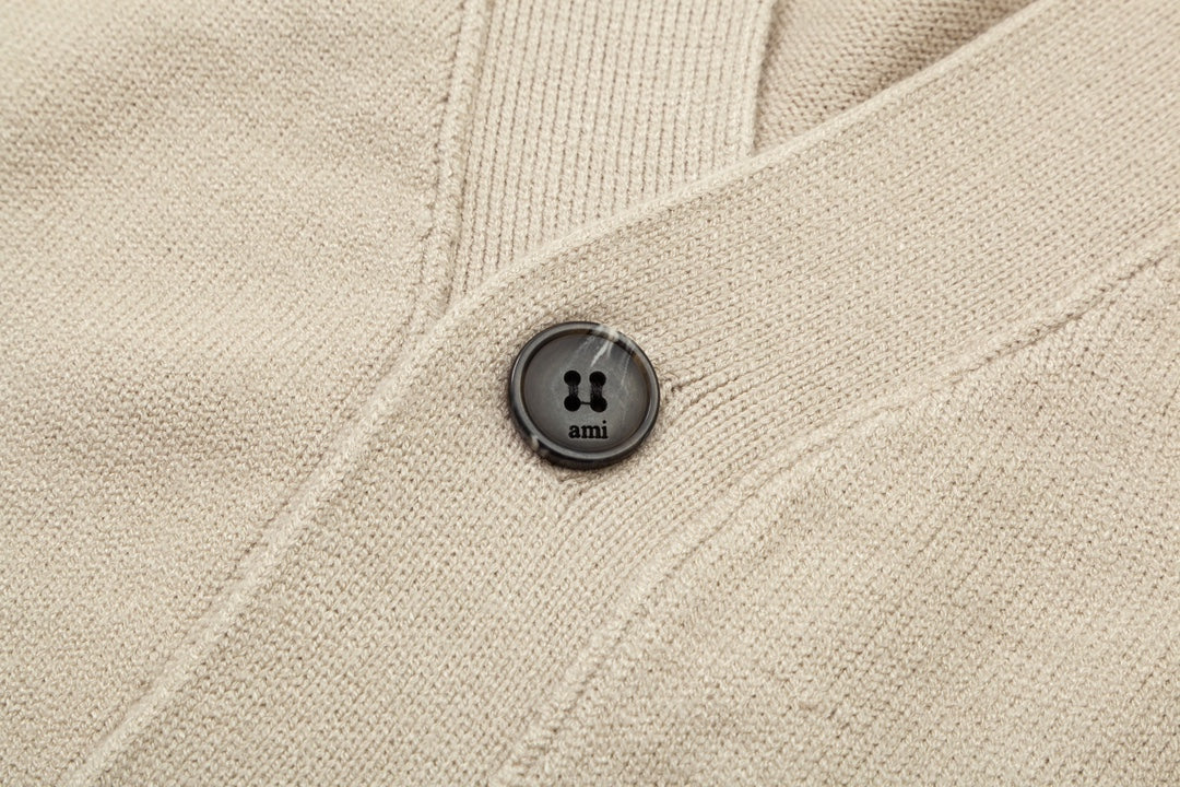 2026 AMI PARIS  Unisex  Sweater