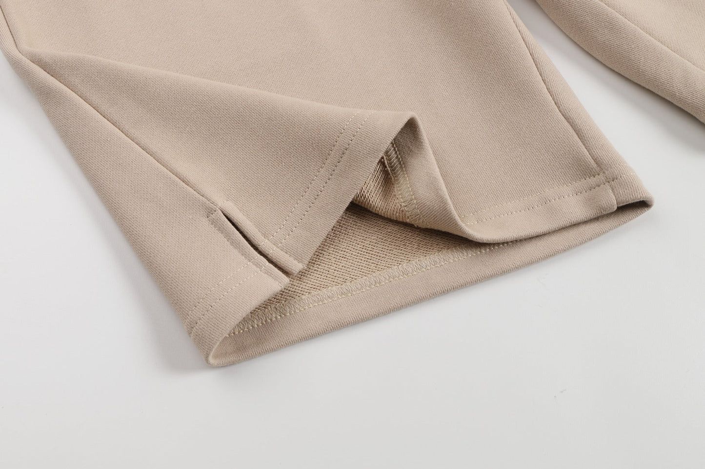 2026 AMI PARIS  Unisex  Shorts