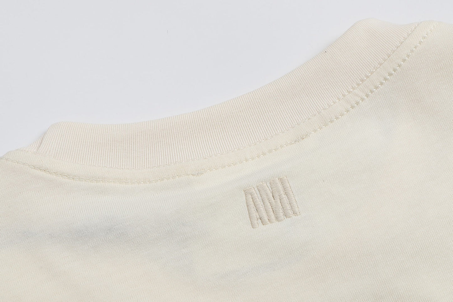 2026 AMI PARIS Unisex  T-shirt