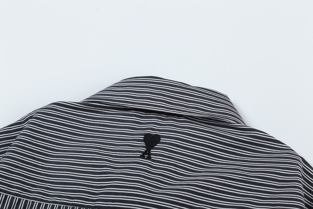 AMI PARIS  Unisex Shirts