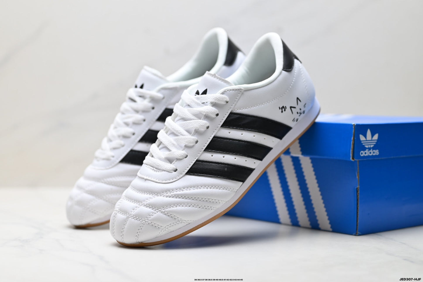 Classic Court Leather Sneakers
