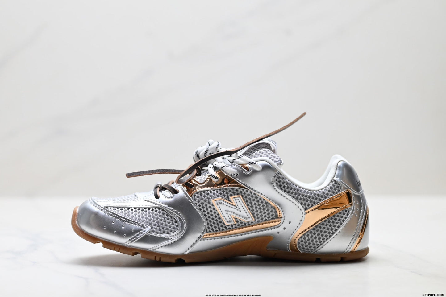 New Balance 530 Sneakers - Silver Gold Metallic