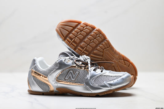 New Balance 530 Sneakers - Silver Gold Metallic