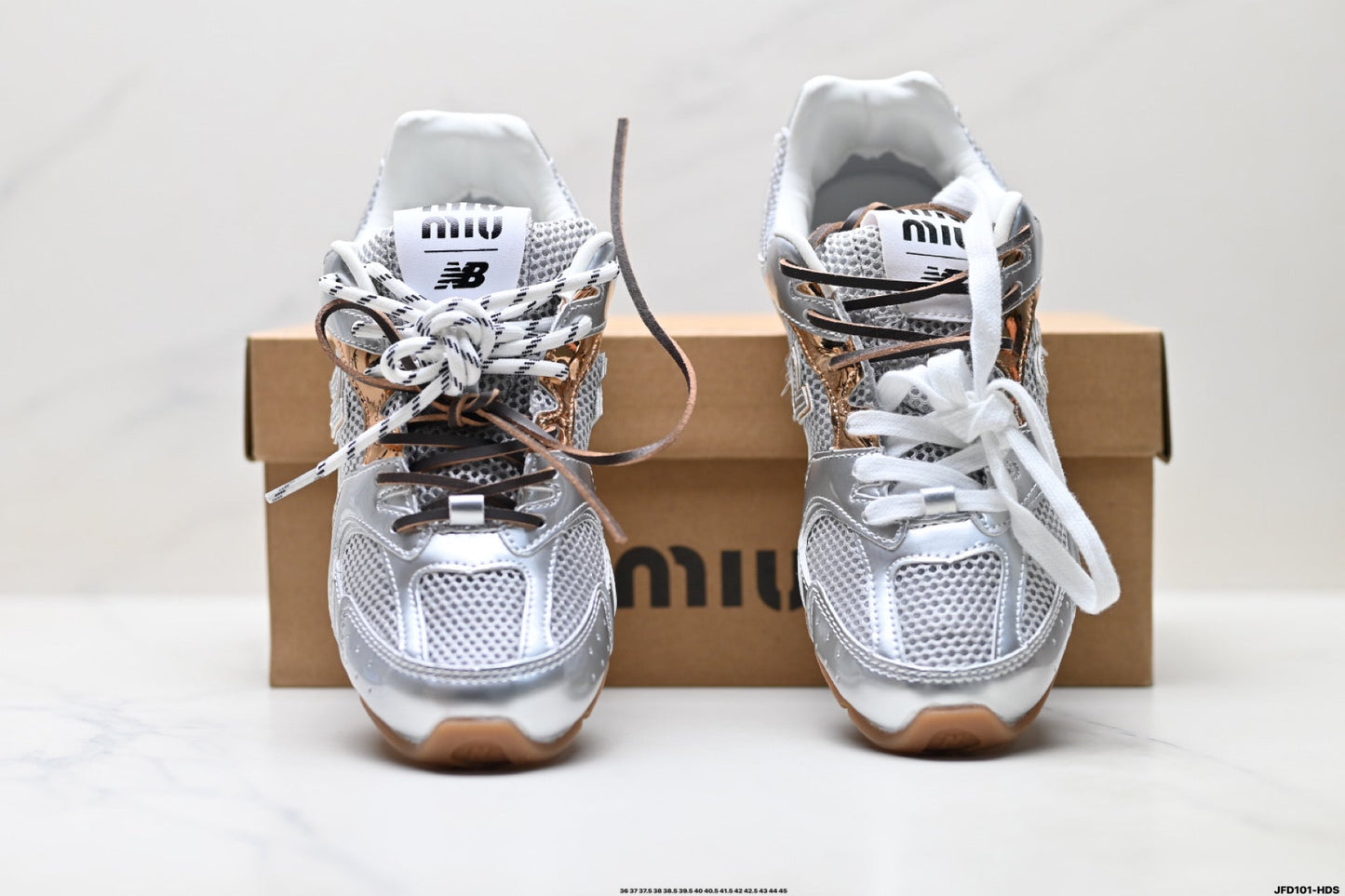 New Balance 530 Sneakers - Silver Gold Metallic