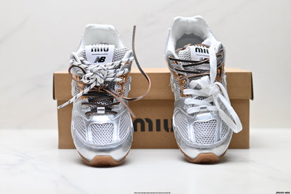 New Balance 530 Sneakers - Silver Gold Metallic