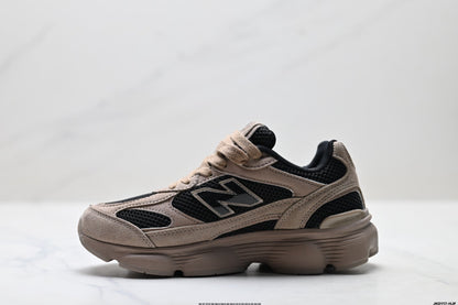 New Balance Retro Dad Sneakers - Beige