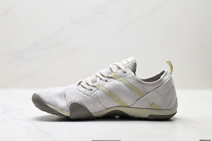New Balance MT10 Barefoot Shoes – Sand Beige
