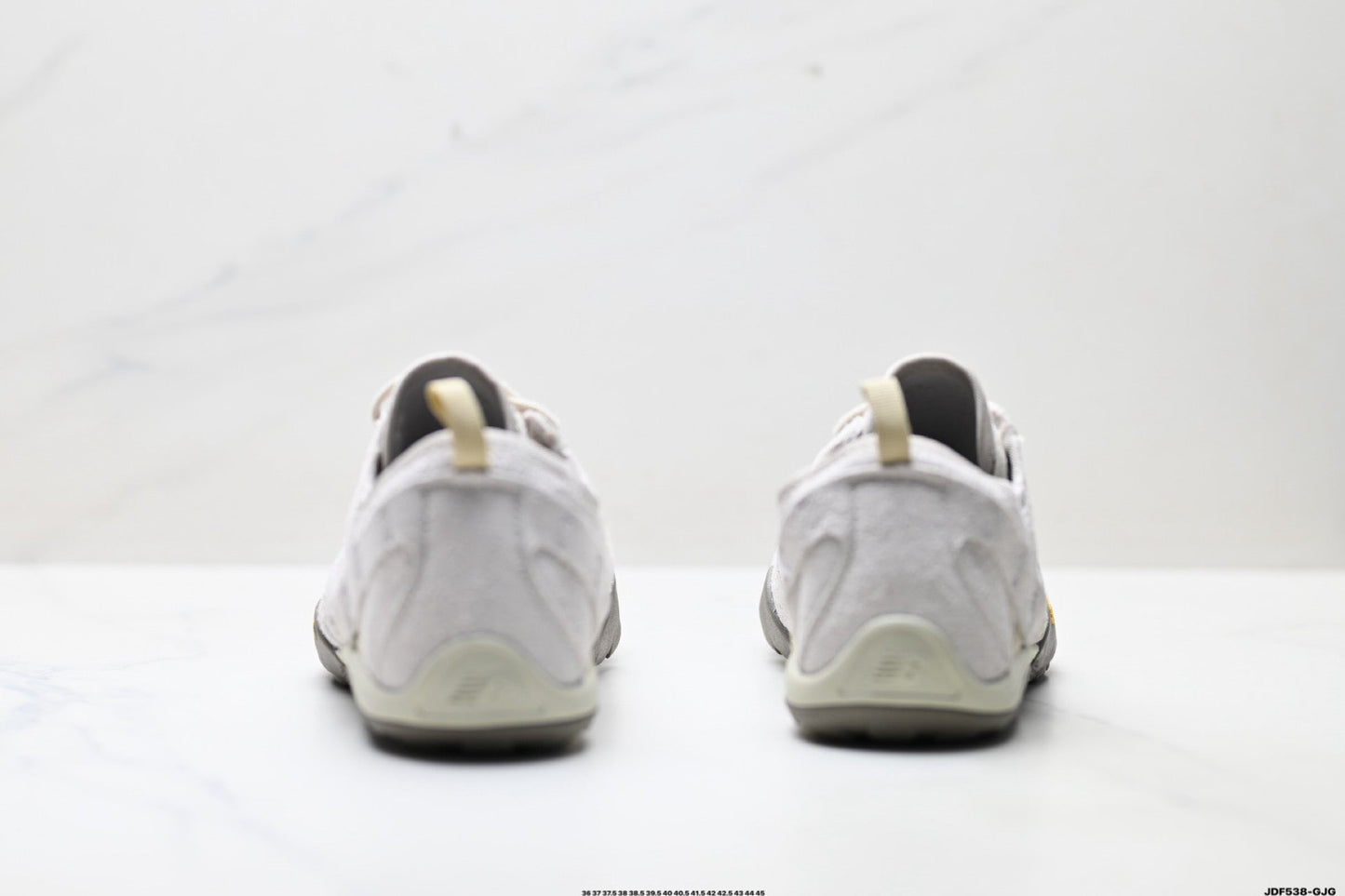 New Balance MT10 Barefoot Shoes – Sand Beige
