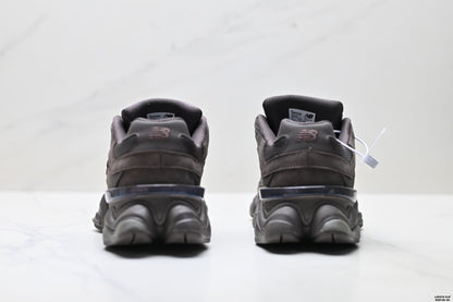 New Balance 9060 Retro Lifestyle Sneakers – Triple Black