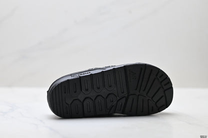 New Balance Outdoor Mule Clogs – Triple Black