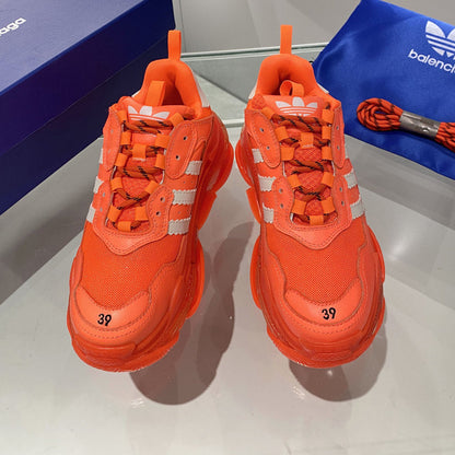 Balenciaga Couple's Leather Sneakers – Grosgrain Buckle Detail