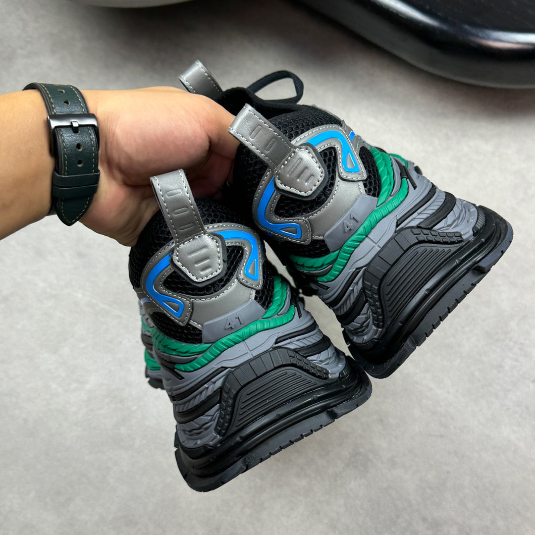 2025 Runway Leather Sneaker – Signature Grosgrain Buckle