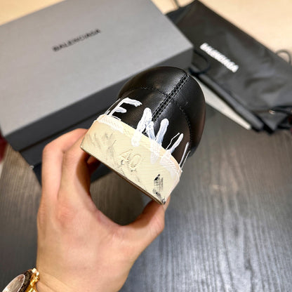 Balenciaga 2025 Limited Edition Leather Sneakers – Classic Runway Style