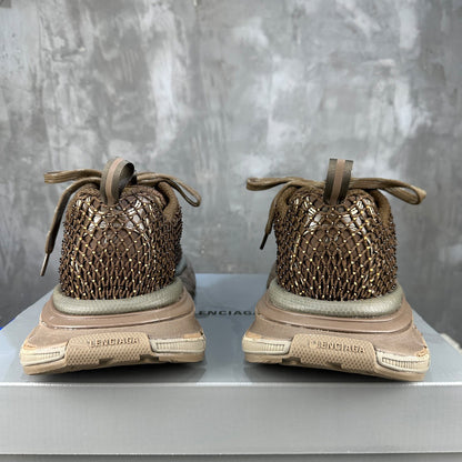 2025 Limited Edition Leather Sneaker – Signature Grosgrain Buckle