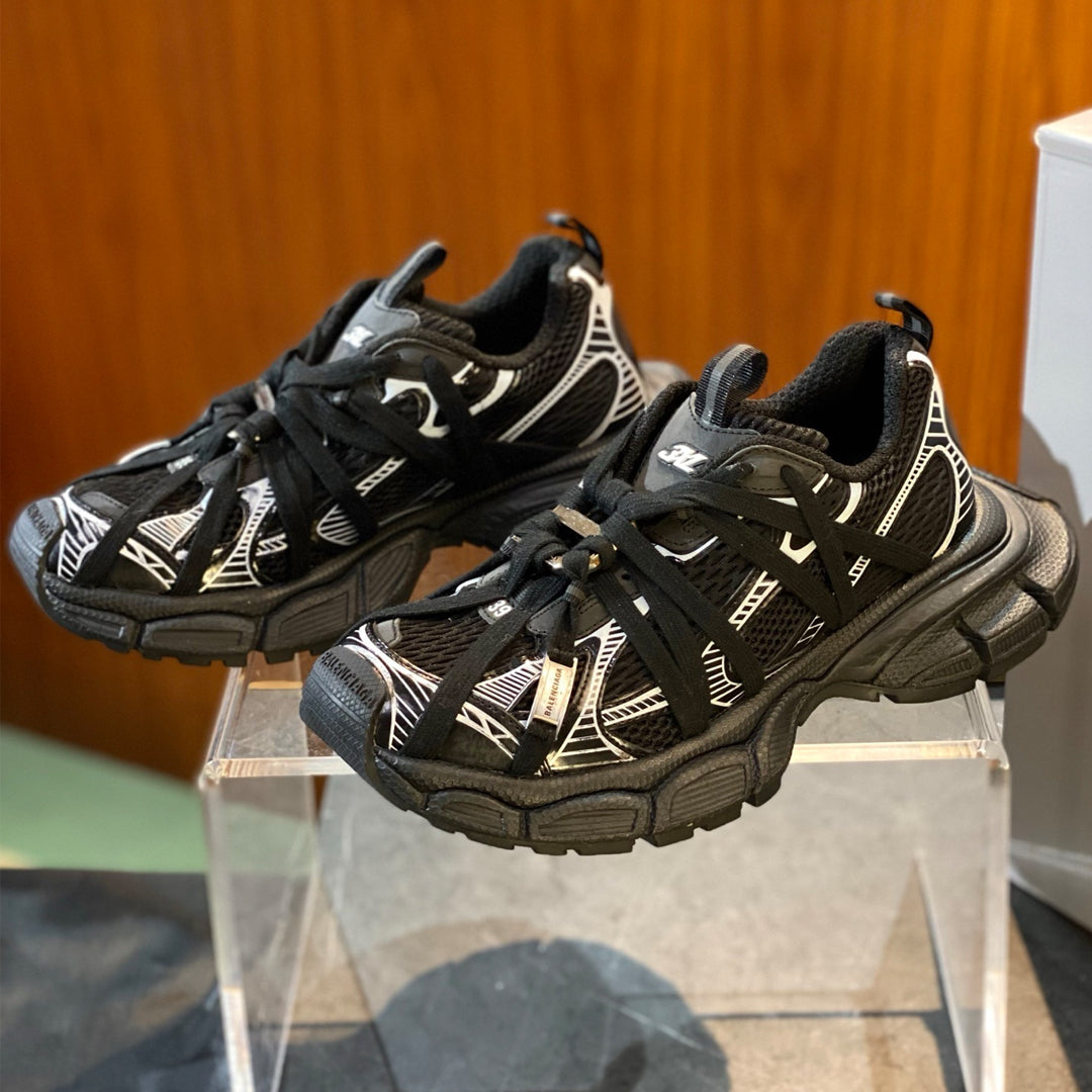 Balenciaga Limited Edition Couple's Leather Sneakers – Tread Sole | EU 36–45