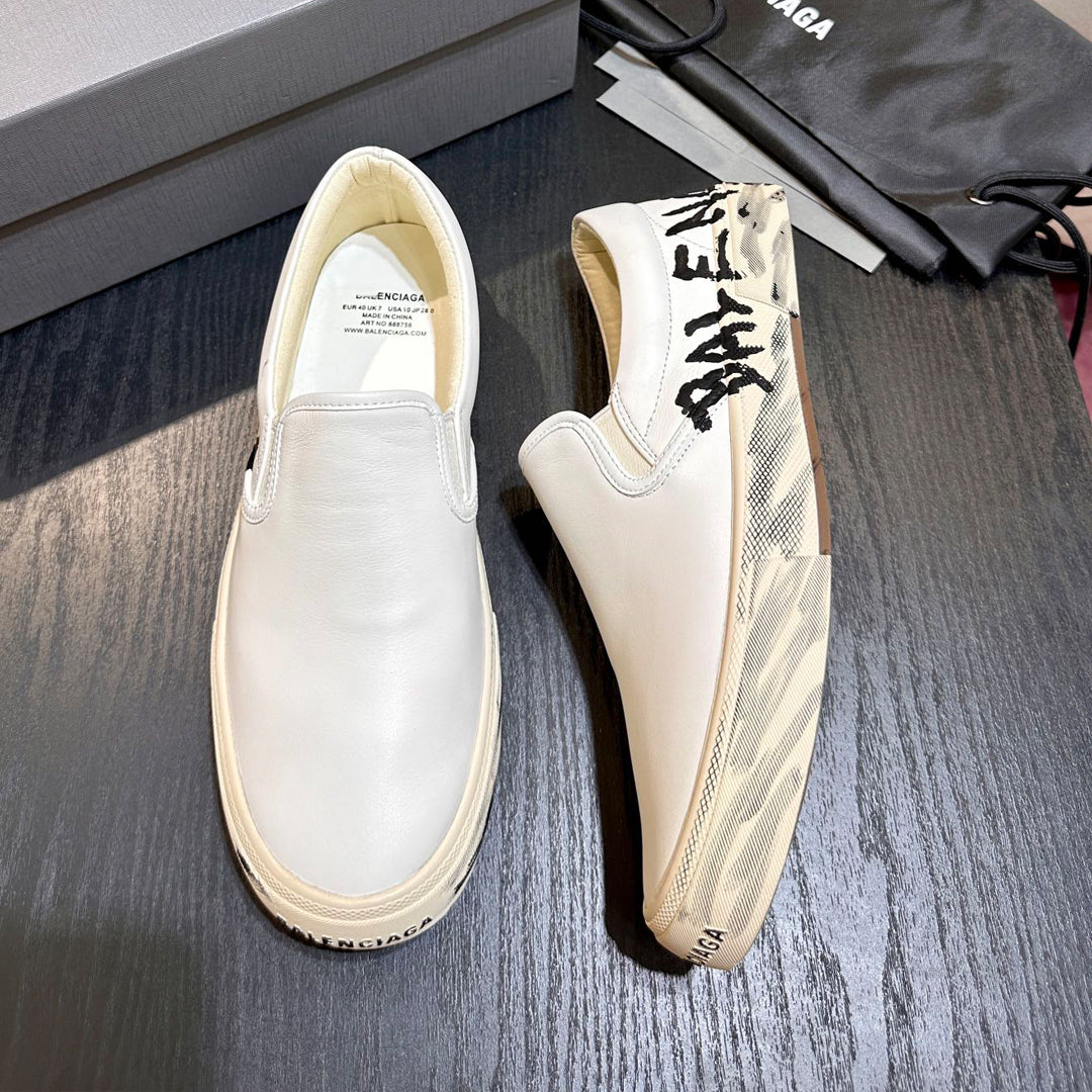 Balenciaga 2025 Limited Edition Leather Sneakers – Classic Runway Style