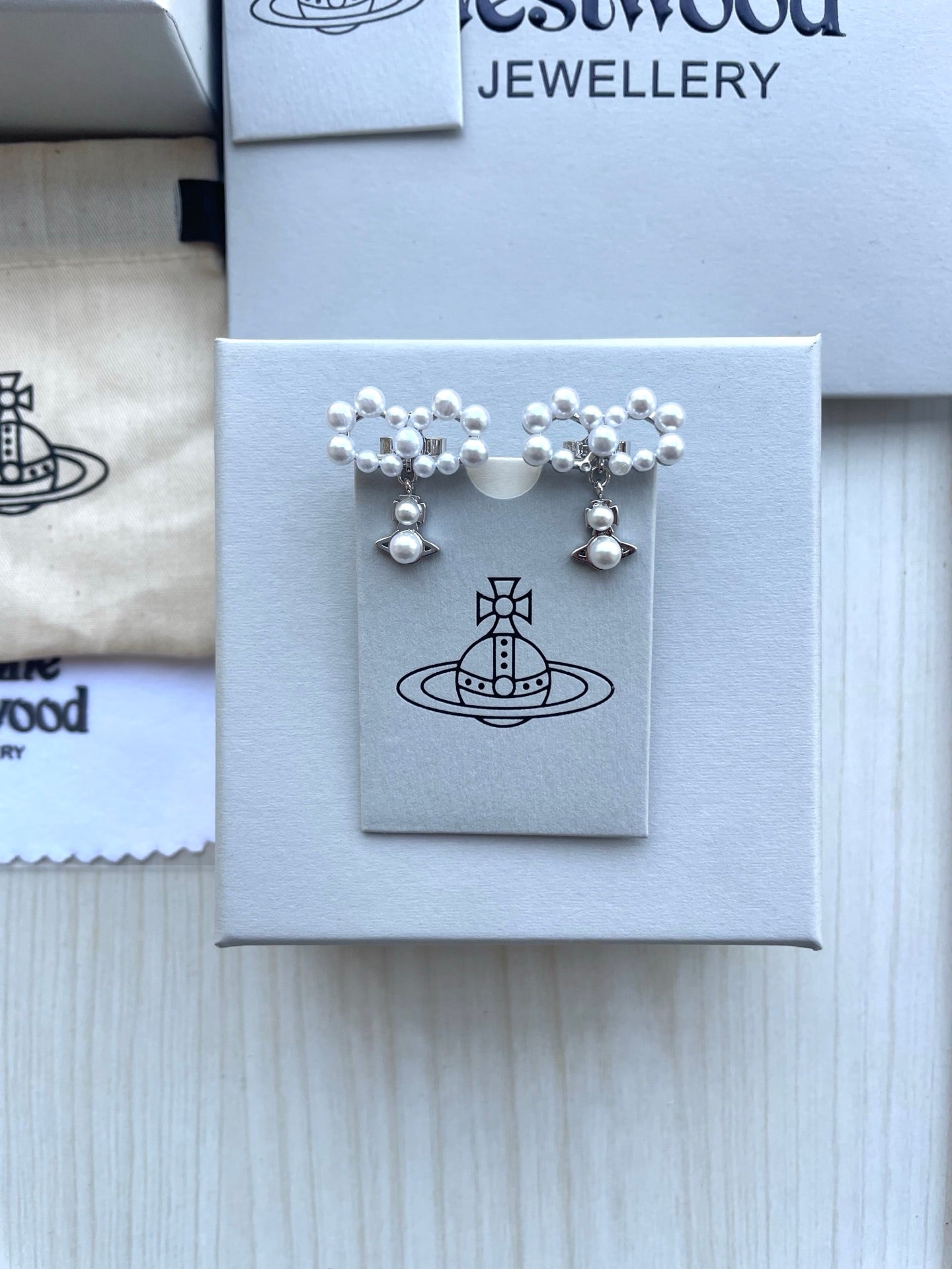 ヴィヴィアンウエストウッド パール＆ボウノット スタッドピアス
